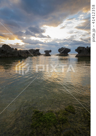 沖永良部島 ウジジ浜 奇岩 沖永良部島 ウジジ浜 奇岩 41412358