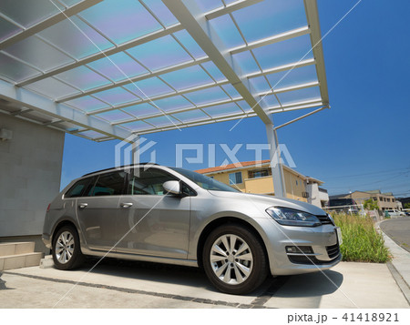 住宅のガレージ 41418921