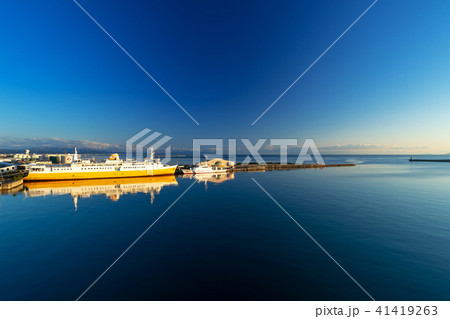 早朝の青森ベイエリア 41419263