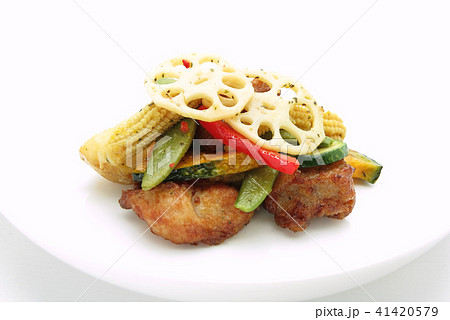 野菜と鶏のバジル仕立て 41420579