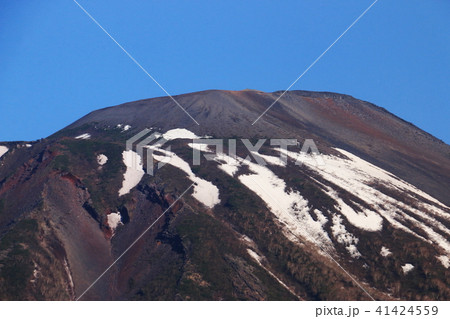 新緑の季節　岩手山のある風景 41424559