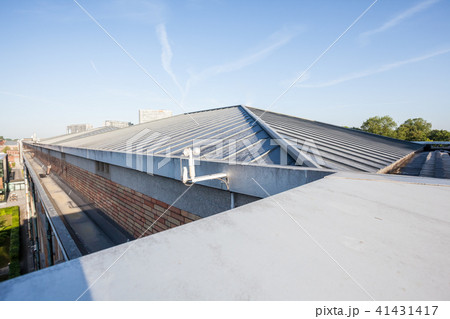 anemometer on a flat roof 41431417