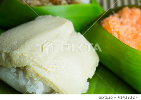 Sticky rice with steamed custard topping, Thailand local cuisine Sticky rice with steamed custard topping, Thailand local cuisine 41433327