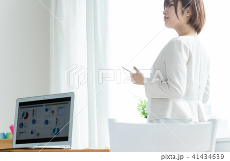 働く女性 41434639