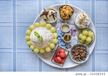 top view of Bingsu on tray 41436543