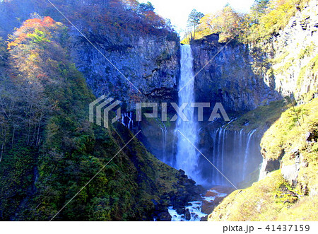 紅葉の華厳滝 紅葉の華厳滝 41437159