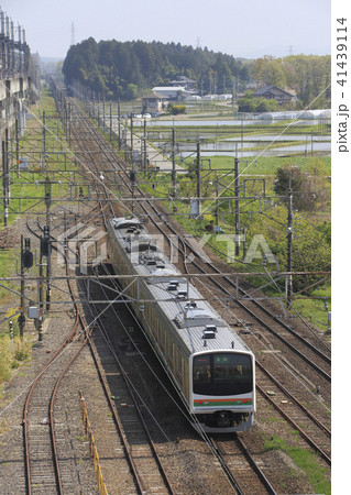 那須塩原駅を発車する東北線205系 元京葉線車両 の写真素材 41439114 Pixta