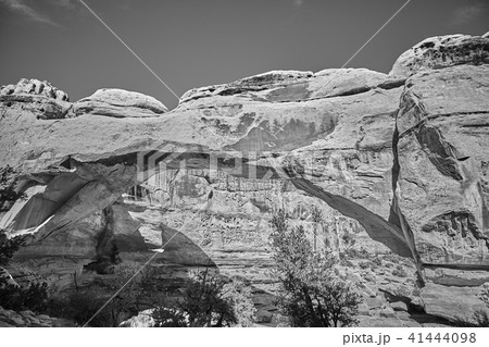 Hickman Bridge in Capitol Reef National Park, USA. 41444098