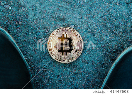 bitcoin fall to the ground crypto currency fall bitcoin fall to the ground crypto currency fall 41447608