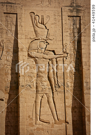 エジプト エドフ神殿のレリーフ壁画の写真素材