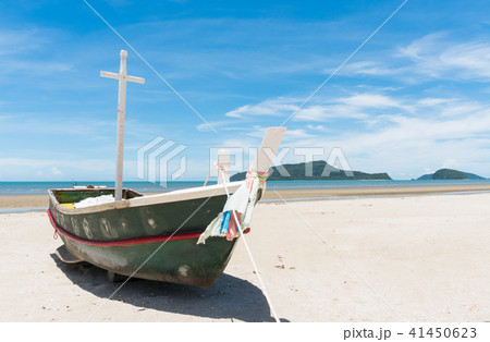 FishingBoat SamRoiYodBeach PrachuapKhiriKhan Thai 41450623