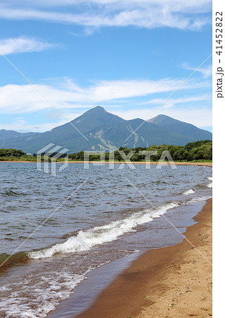 磐梯山と猪苗代湖 磐梯山と猪苗代湖 41452822
