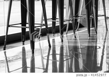 Chairs's iron Leg on tile floor 41452977