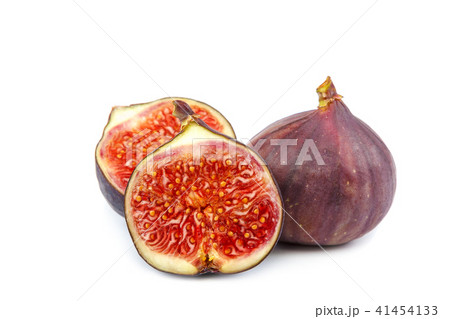 Fresh fig fruits isolated on white background 41454133