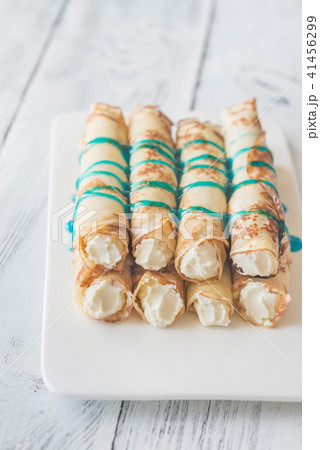 Crepes with cream cheese and fresh blueberries 41456299