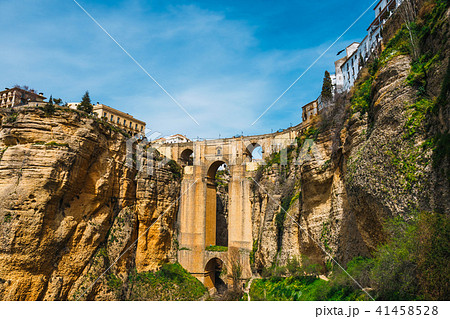 The famous stone bridge in Ronda, Andalusia, Spain 41458528