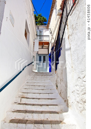 エーゲ海の白い街並み 41458606