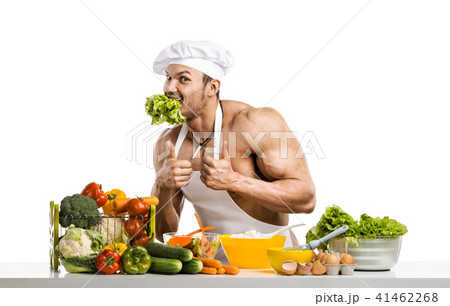 Man bodybuilder cook Man bodybuilder cook 41462268