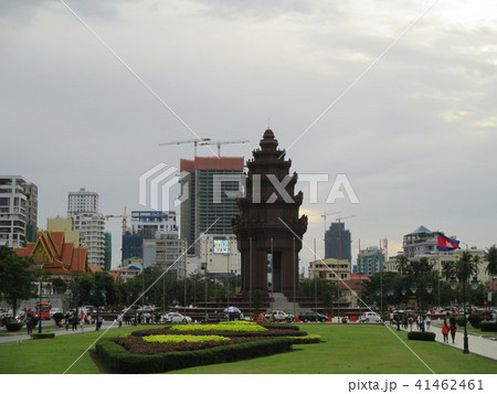 カンボジア首都プノンペン 独立記念塔 カンボジア首都プノンペン 独立記念塔 41462461