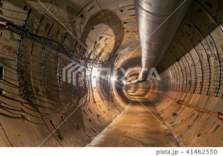 Empty metro tunnel under construction 41462550
