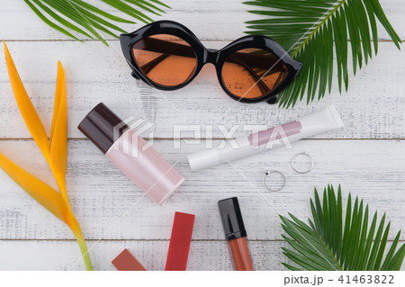 Sunglasses, cosmetic and skin care Sunglasses, cosmetic and skin care 41463822