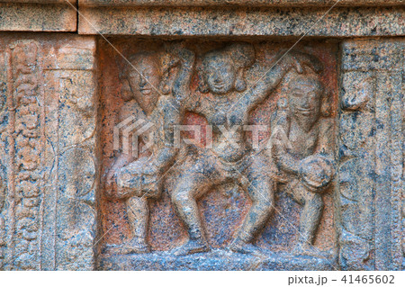 Panel showing scene of dance, Airavatesvara Temple 41465602