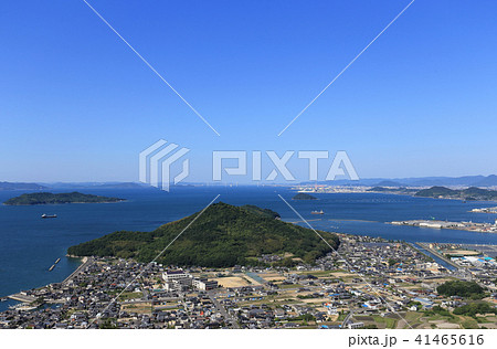 三豊市詫間町の須田港と詫間中学校、志々島、多度津と丸亀の臨海工業地帯、瀬戸大橋 三豊市詫間町の須田港と詫間中学校、志々島、多度津と丸亀の臨海工業地帯、瀬戸大橋 41465616