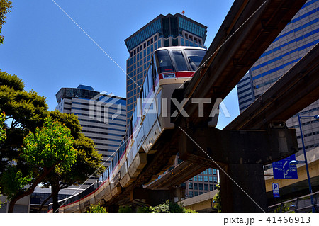 天王洲アイル駅に到着する東京モノレール 天王洲アイル駅に到着する東京モノレール 41466913