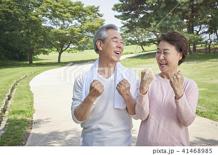 高齢者 老人 夫婦 41468985