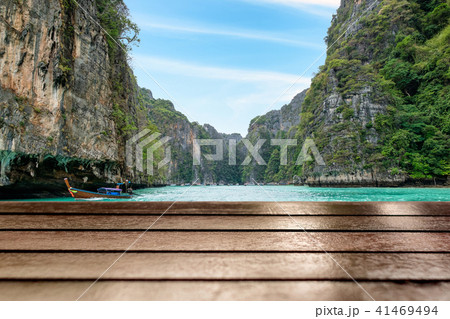 Wood table top on beautiful pileh lagoon 41469494