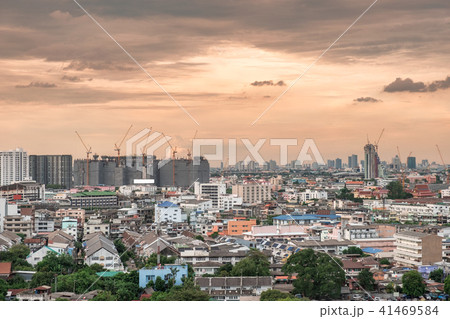 Cityscape of buildings crowded with industry 41469584