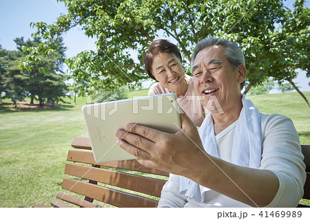 高齢者 老人 夫婦 41469989