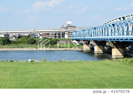 東京都荒川区 荒川河川敷 足立区方面の写真素材