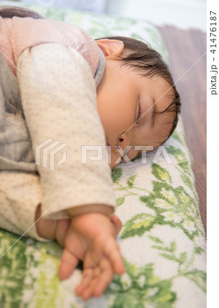 お昼寝タイム お昼寝タイム 41476187