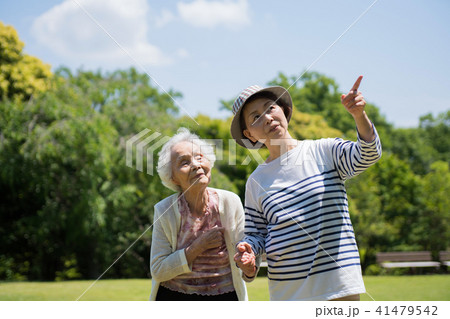 介護イメージ 家族 介護イメージ 家族 41479542