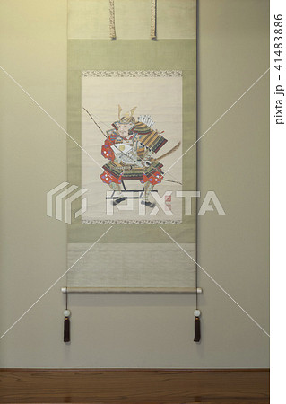 床の間に飾られた掛け軸 41483886