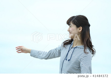 海と女性 海と女性 41484372