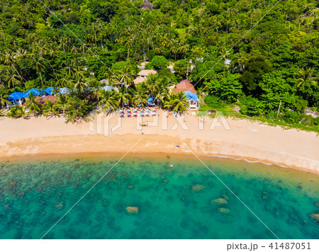 Aerial view of beautiful tropical beach and sea with palm and other tree in koh samui island Aerial view of beautiful tropical beach and sea with palm and other tree in koh samui island 41487051