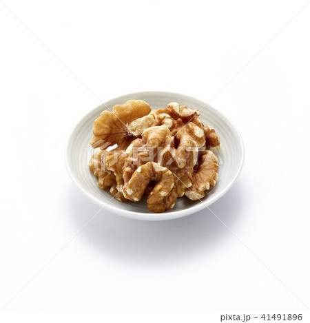 walnuts on white background 41491896