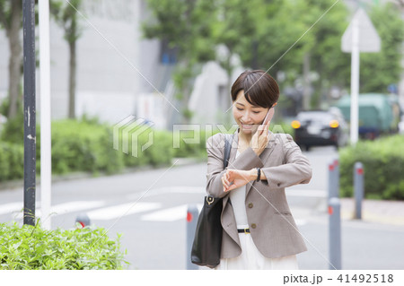 30代 ビジネスウーマン  30代 ビジネスウーマン  41492518