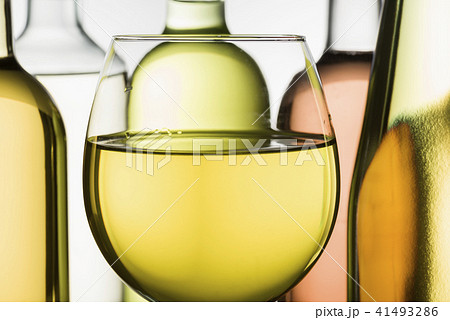 white wine white wine 41493286