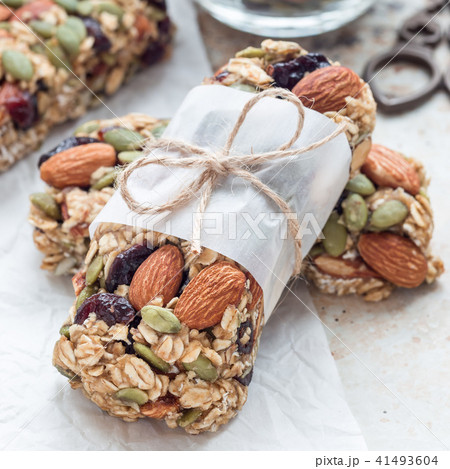 Granola energy bars with figs, oatmeal, almond 41493604
