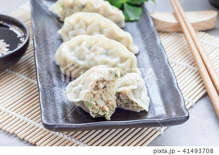Steamed Korean dumplings Mandu with chicken meat 41493708