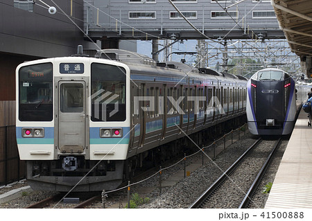 中央線特急あずさ号：E353系（小淵沢駅） 41500888