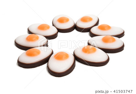 candy egg isolated 41503747