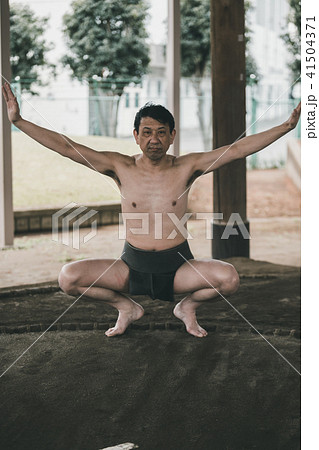 Sumo wrestling Sumo wrestling 41504371