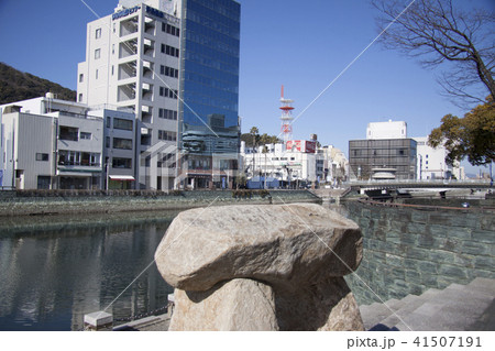 河岸の散歩道 41507191