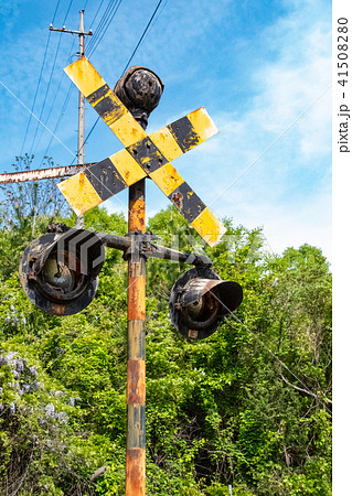 さびれた踏み切り 41508280