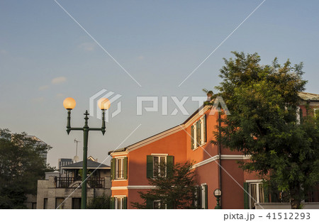 夕暮れの東京代官山の街並み 夕暮れの東京代官山の街並み 41512293