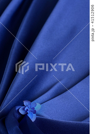 青い布　花 41512906